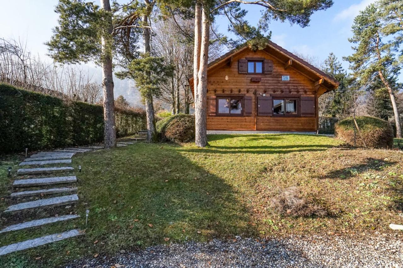 Le Chalet Bonheur Lathuile Exterior photo